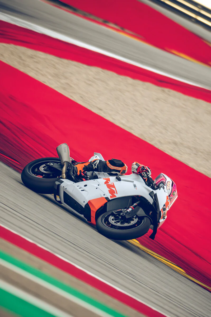 2026 KTM 990 RC R TRACK - Image 24
