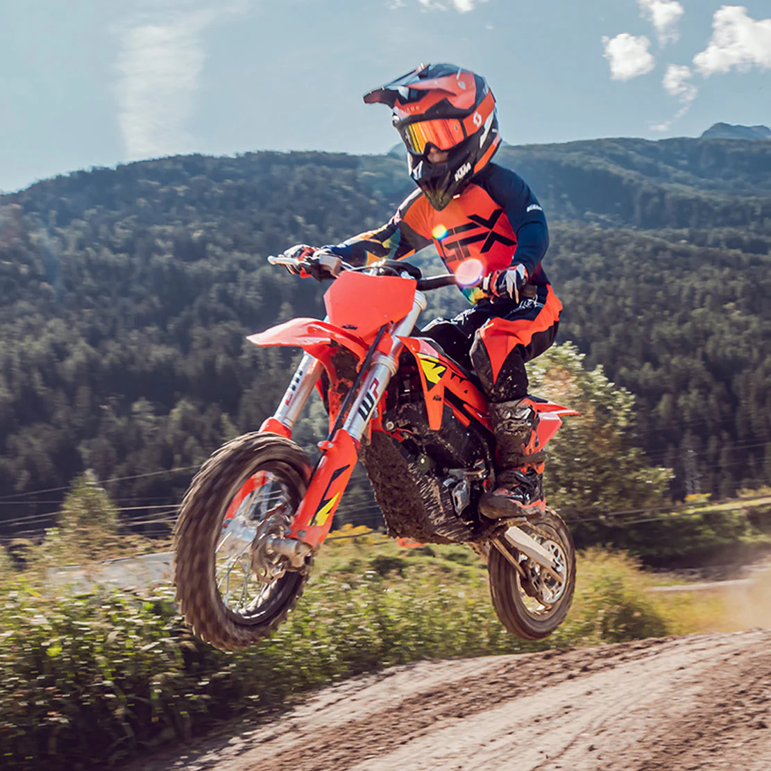 2026 KTM SX-E5 - Image 8
